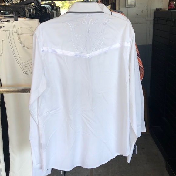 Shirts - Picture 2 of 4